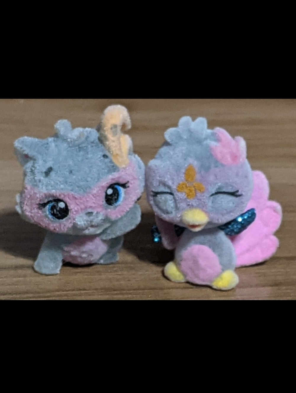 Hatchimals Season 4 Starlight Shores: 2 Flocked Mini Figures